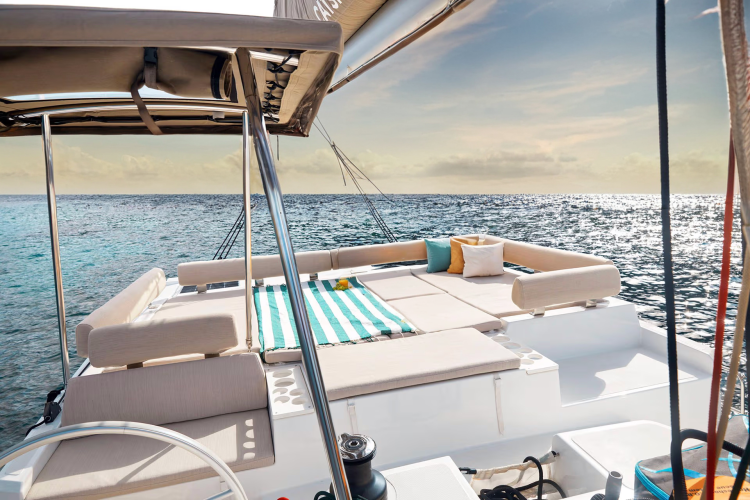 Salon extérieur catamaran Spinaker